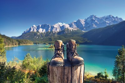 Wandern am Eibsee © Jenny Sturm-fotolia.com